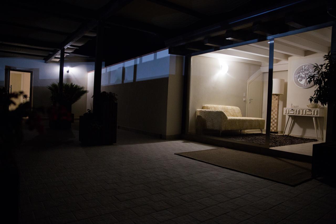 ホテル Attico Canicattì エクステリア 写真